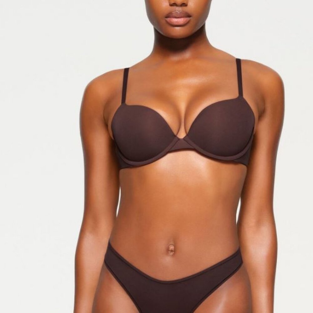 Skims Fits Everybody Push-Up Demi Bra in Espresso - Picture 2 of 8
